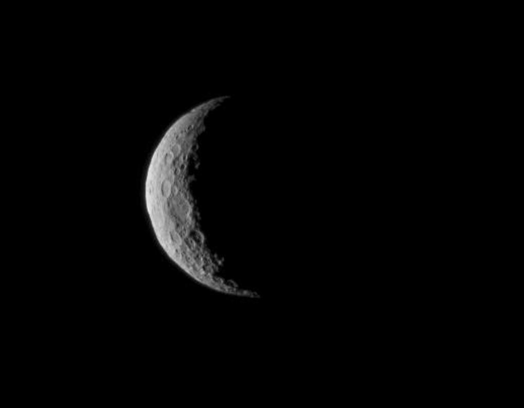 这是2015年3月1日从“黎明”号小行星探测器上拍摄的谷神星。新华社/美联
