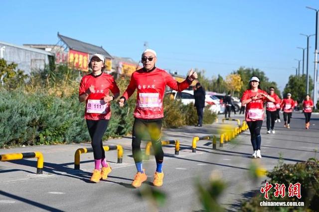 图为村跑现场。祁县融媒体中心供图
